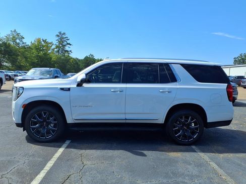 Used 2021 GMC Yukon SLT w/ SLT Luxury Plus Package image 1