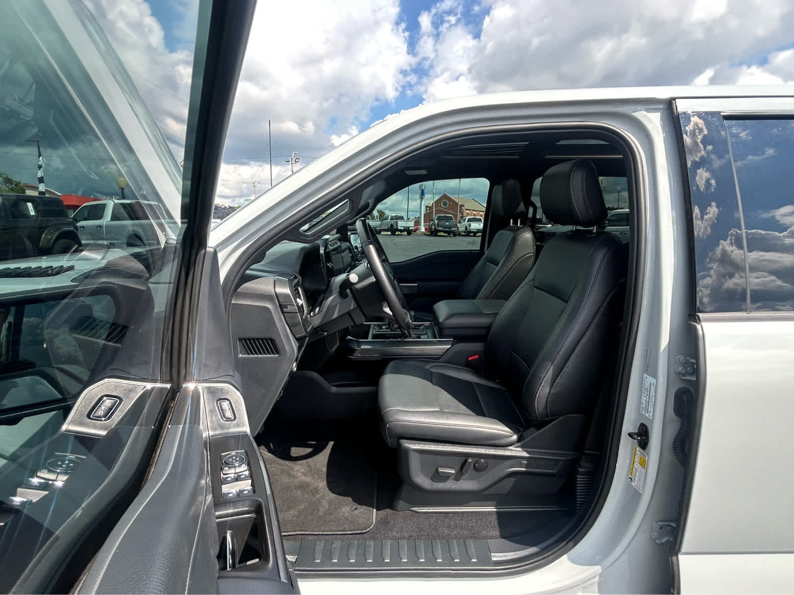 Used 2023 Ford F150 XLT w/ Equipment Group 302A High AWD/4WD image 18