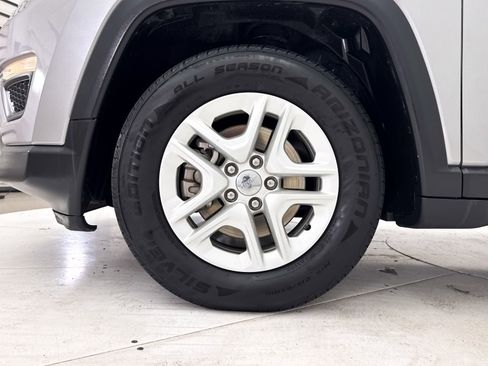 Used 2019 Jeep Compass Sport w/ Tech Group FWD image 13