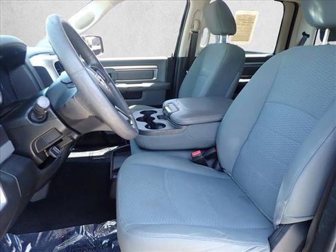 Used 2019 RAM 1500 Classic SLT AWD/4WD image 10