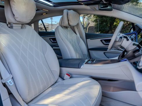 Used 2023 Mercedes-Benz EQS 580 4MATIC Sedan image 21