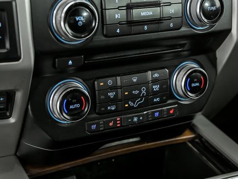 Used 2017 Ford F350 King Ranch w/ FX4 Off-Road Package image 27