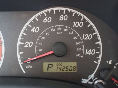 Used 2011 Toyota Corolla LE FWD image 4
