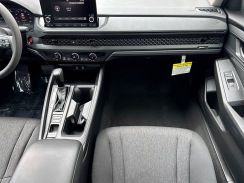 Certified 2025 Honda Accord LX image 29