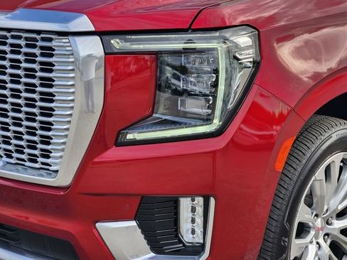 Used 2023 GMC Yukon Denali AWD/4WD image 7