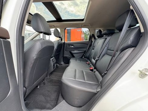 Used 2023 Nissan Rogue SL AWD/4WD image 13
