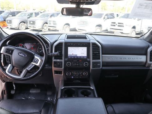 Used 2021 Ford F350 Lariat image 27