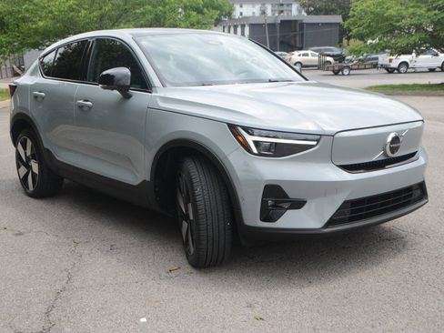 Used 2024 Volvo C40 Recharge Ultimate RWD image 6
