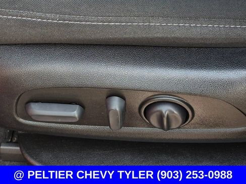 Used 2023 Chevrolet Traverse LT FWD image 34