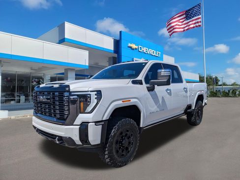 Used 2025 GMC Sierra 2500 Denali Ultimate image 8