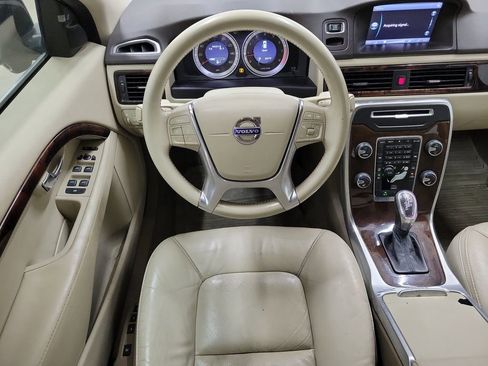 Used 2013 Volvo XC70 3.2 image 15