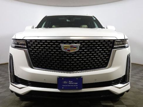 Used 2023 Cadillac Escalade ESV Premium Luxury w/ LPO, Illumination Package image 3