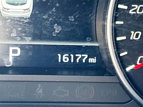 Used 2023 Kia Stinger GT2 image 12