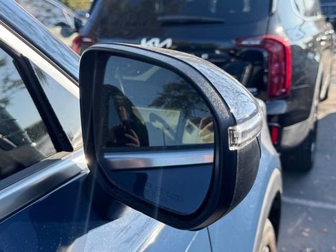 Certified 2024 Kia Telluride S image 10