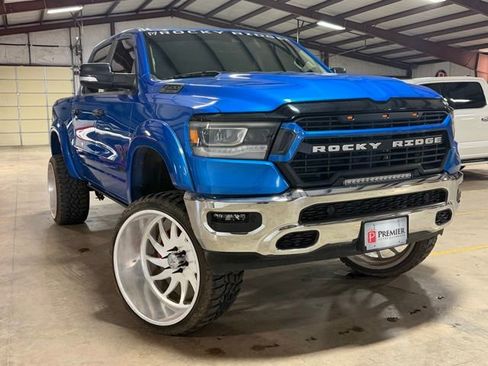 Used 2022 RAM 1500 Laramie AWD/4WD image 1