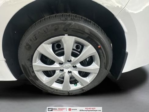 New 2026 Toyota Corolla LE image 18