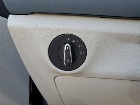 New 2026 Volkswagen Jetta SE image 28