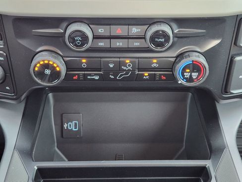 New 2026 Ford F250 XLT w/ XLT Premium Package image 18