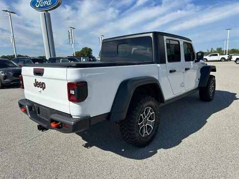 Used 2024 Jeep Gladiator Mojave w/ Technology Group image 6