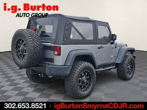 Used 2015 Jeep Wrangler Sport AWD/4WD image 6