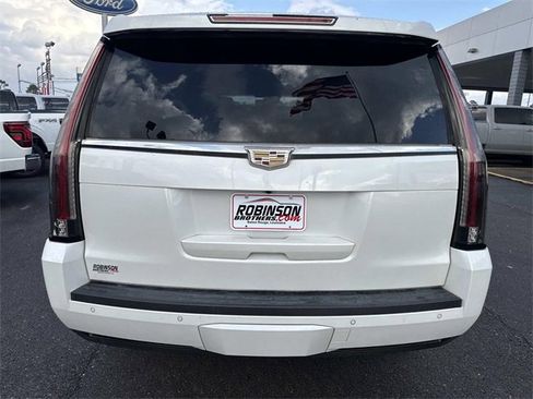 Used 2016 Cadillac Escalade Platinum image 6