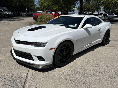Used 2015 Chevrolet Camaro SS w/ Rear Vision Package RWD image 3