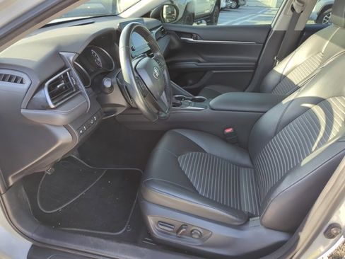 Used 2023 Toyota Camry SE w/ Convenience Package FWD image 10