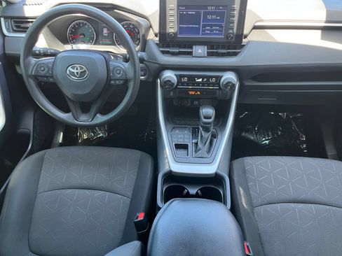 Used 2019 Toyota RAV4 XLE w/ Carpet Mat Package AWD/4WD image 12