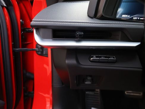 Used 2024 Chevrolet Corvette Stingray Preferred Cpe w/ Z51 Performance Package image 35