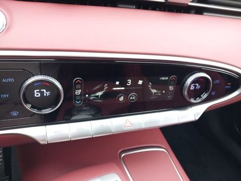 Used 2025 Genesis GV70 3.5T Sport image 39