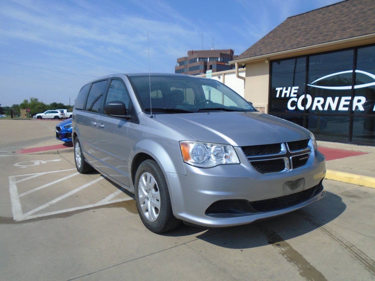 Used 2015 Dodge Grand Caravan SE w/ Quick Order Package 29E SE FWD image 1