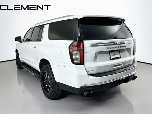 Used 2021 Chevrolet Suburban Premier w/ Premium Package AWD/4WD image 10