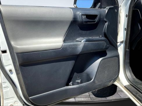 Used 2019 Toyota Tacoma SR w/ SR Convenience Package AWD/4WD image 22