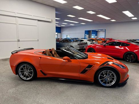 Used 2019 Chevrolet Corvette Grand Sport RWD image 6
