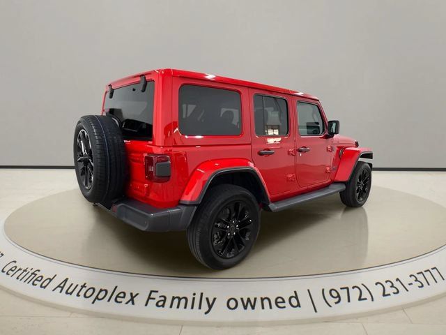 Used 2025 Jeep Wrangler Unlimited Sahara w/ Safety Group AWD/4WD image 5