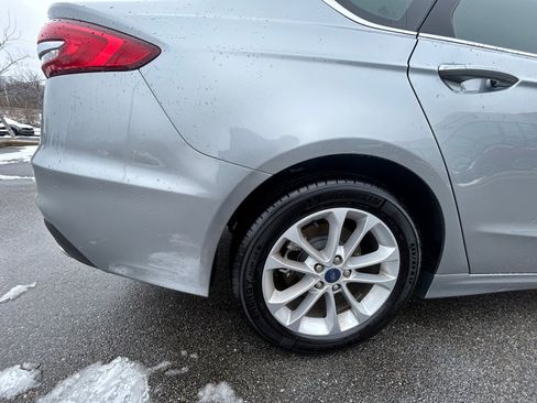 Used 2020 Ford Fusion SE image 26