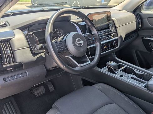 Used 2022 Nissan Pathfinder SV w/ SV Premium Package FWD image 33