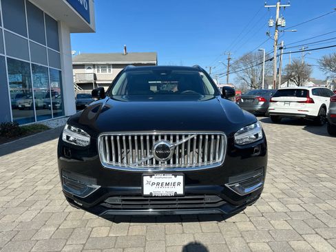 Used 2024 Volvo XC90 B5 Core w/ Climate Package AWD/4WD image 3