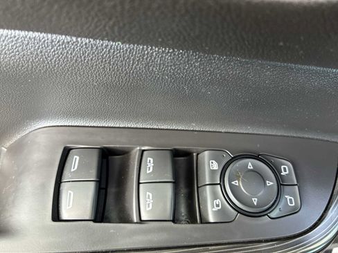 Used 2021 GMC Acadia SLT w/ GMC Pro Grade Package AWD/4WD image 15