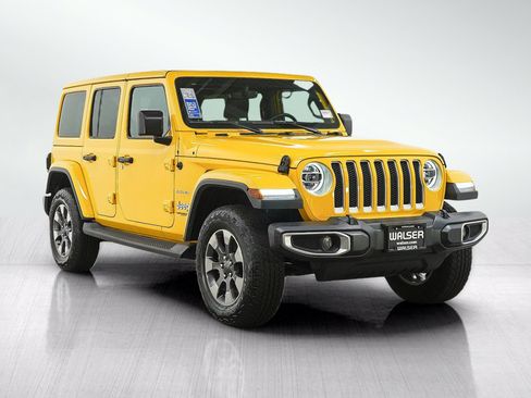 Used 2019 Jeep Wrangler Unlimited Sahara w/ Dual Top Group AWD/4WD image 7