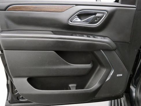 Used 2021 Chevrolet Suburban High Country w/ Premium Package AWD/4WD image 14