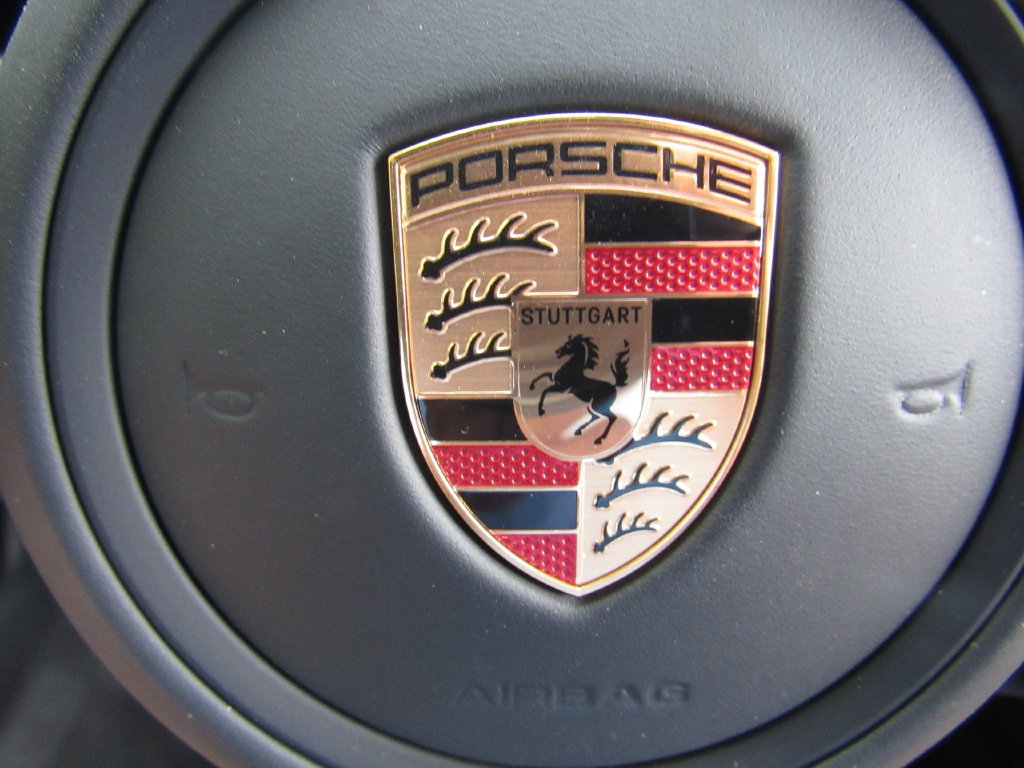 Certified 2025 Porsche 911 Carrera RWD image 39