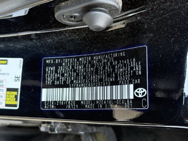 Used 2025 Toyota Corolla LE FWD image 31