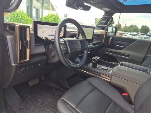 Used 2024 GMC Hummer EV 3X AWD/4WD image 16