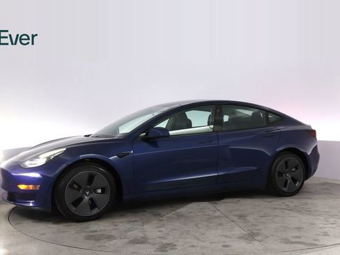 Used 2023 Tesla Model 3 Standard Range image 18