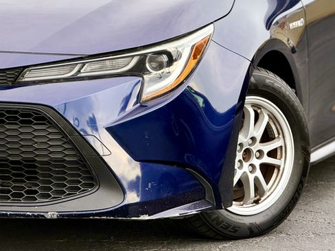 Used 2020 Toyota Corolla LE FWD image 9