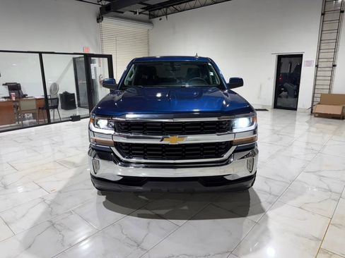Used 2017 Chevrolet Silverado 1500 LT w/ Texas Edition RWD image 2