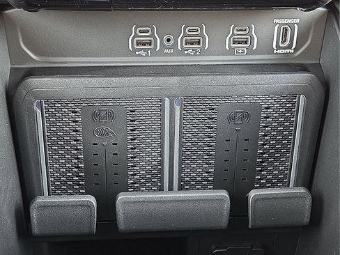New 2026 RAM 1500 Laramie w/ Night Edition AWD/4WD image 17