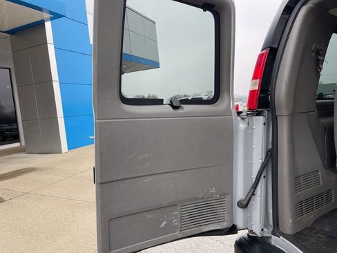 Used 2020 Chevrolet Express 2500 LS w/ Driver Convenience Package image 39