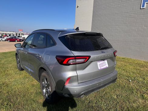 Used 2023 Ford Escape ST-Line w/ Tech Pack #1 image 8